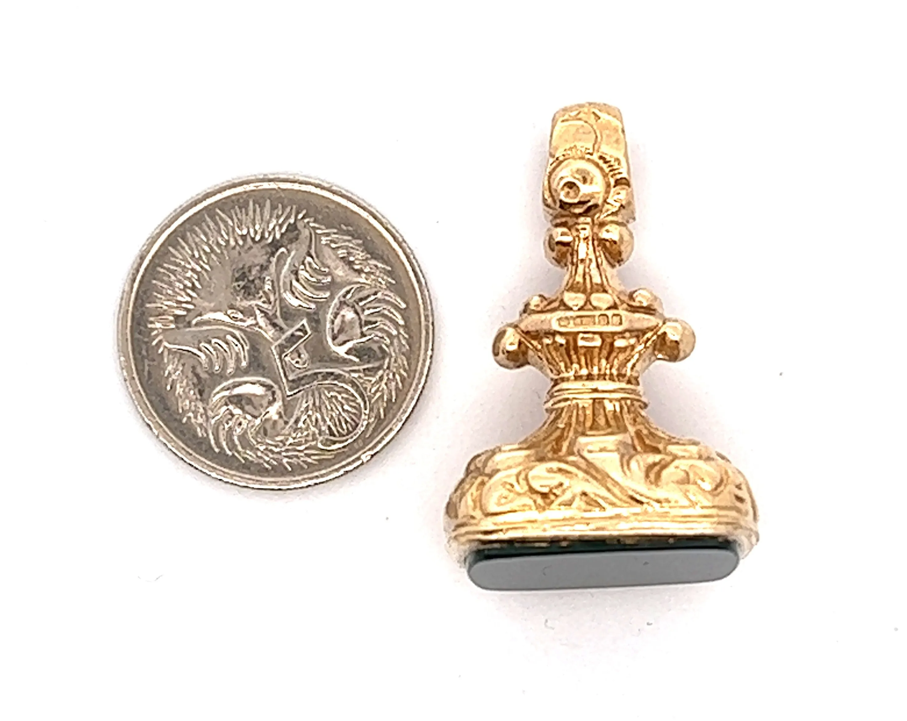 Bloodstone 9ct Yellow Gold Seal Pendant London c1977